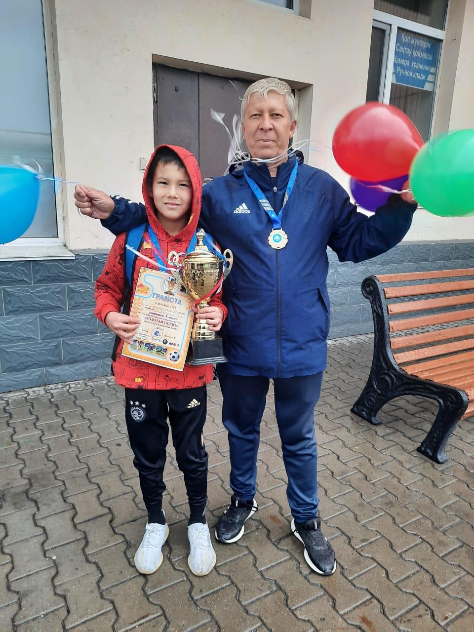 Юные футболисты