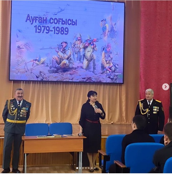 08.02.2024 года в КГУ "СОШ 19" было проведено военно-патриотическое мероприятие, в честь 35-ой годовщины со дня вывода Советских войск из Демократической Республики Афганистан, на встречу с учащимися 10-х и 11-х классов