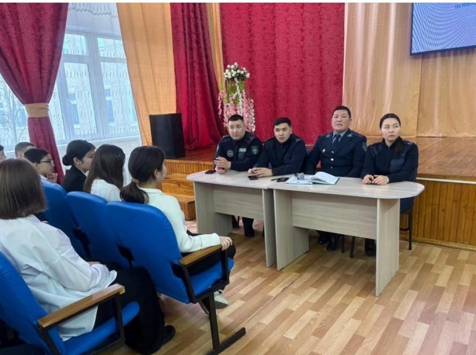 «Кәмелеттік жасқа  толмағандар арасындағы құқық бұзушылықтың алдын алу, буллинг және кибербуллинг»  тақырыбында пофилактикалық әңгіме